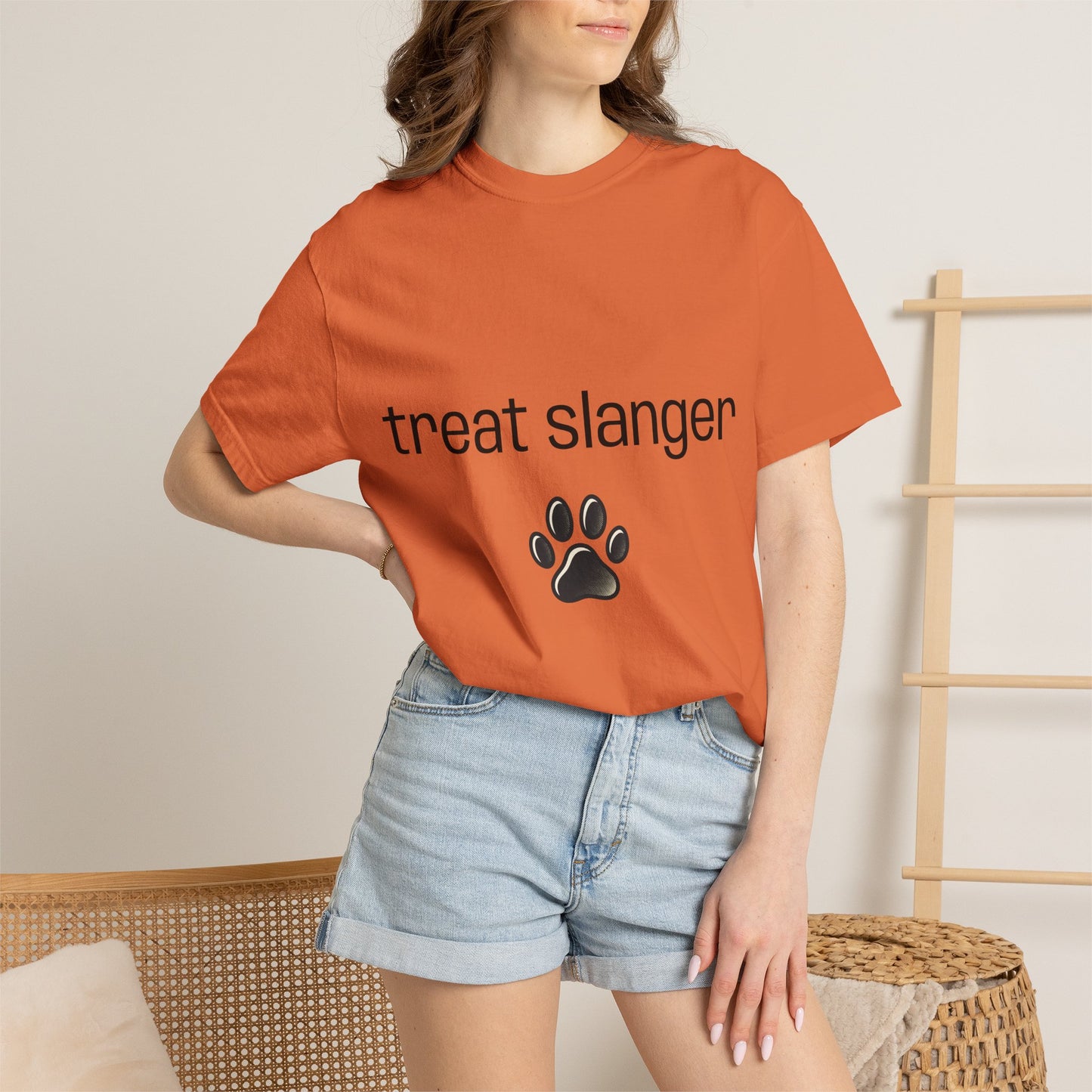 Merch - T-Shirt Treat Slanger Unisex Garment-Dyed T-shirt