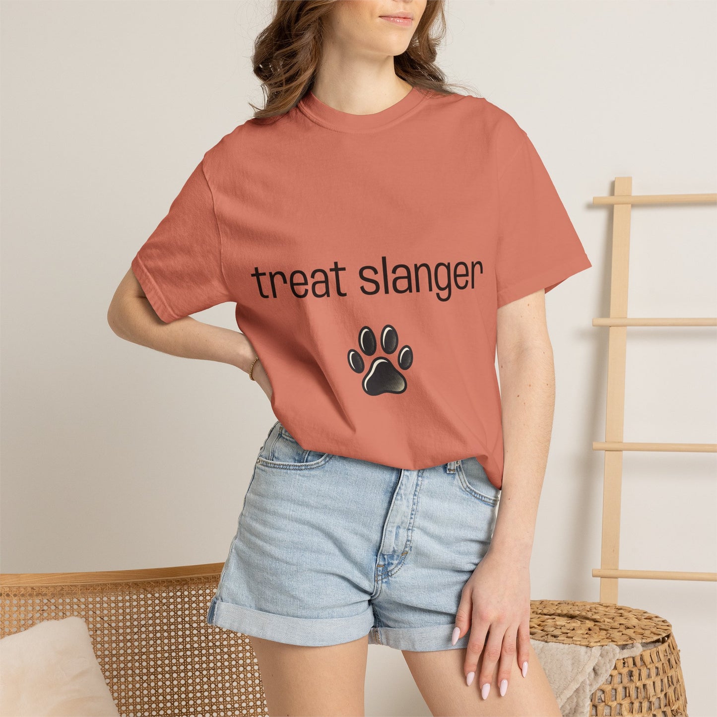 Merch - T-Shirt Treat Slanger Unisex Garment-Dyed T-shirt