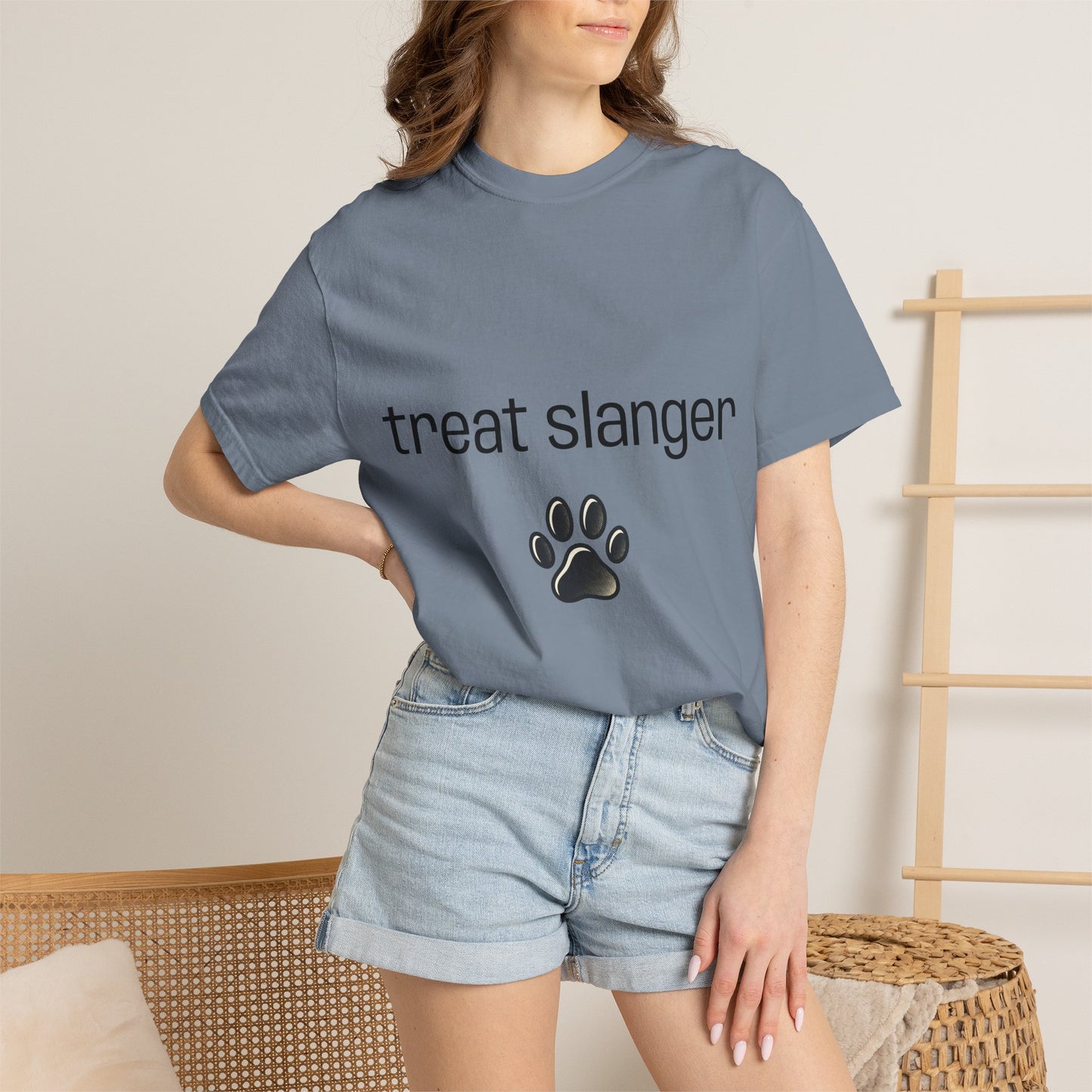 Merch - T-Shirt Treat Slanger Unisex Garment-Dyed T-shirt