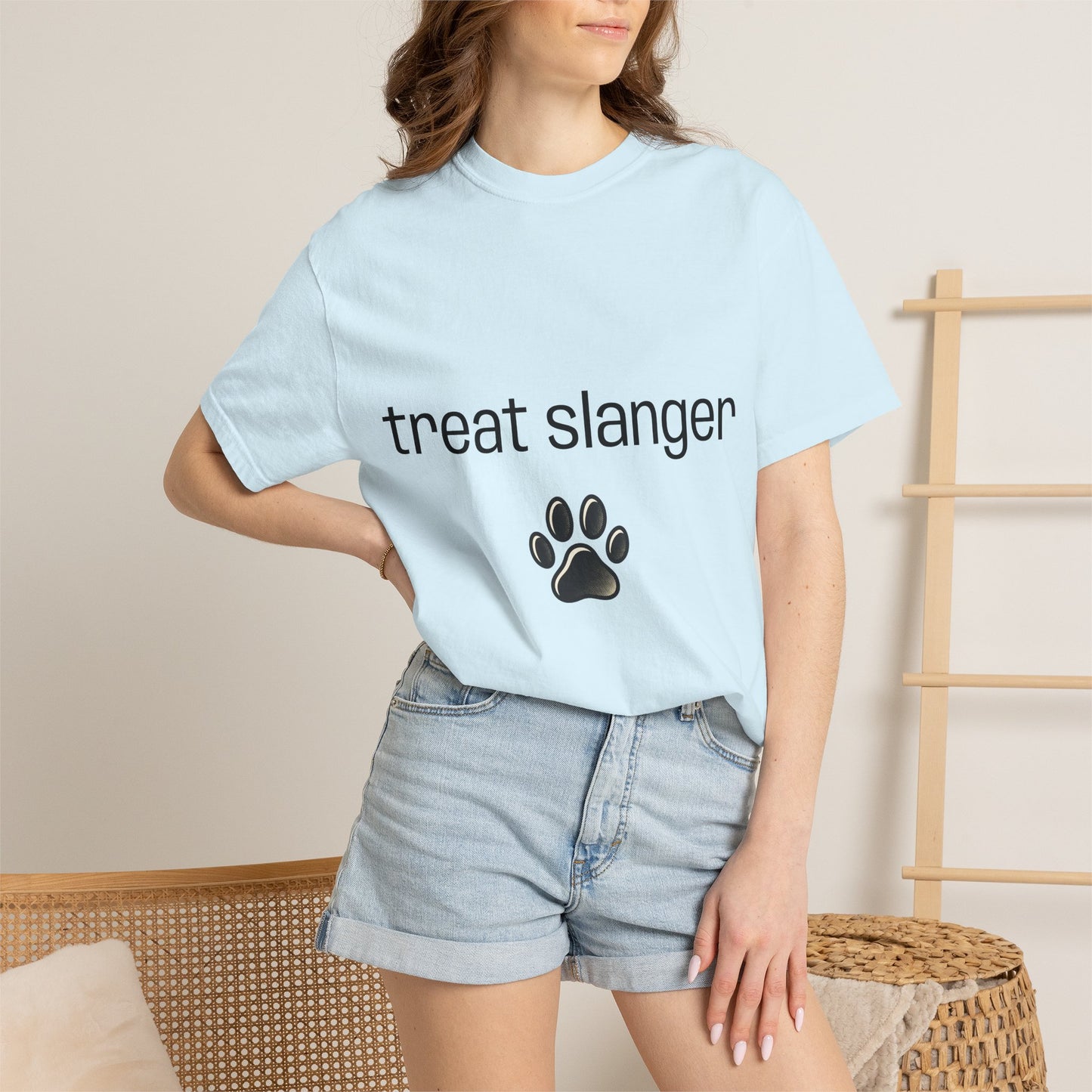 Merch - T-Shirt Treat Slanger Unisex Garment-Dyed T-shirt