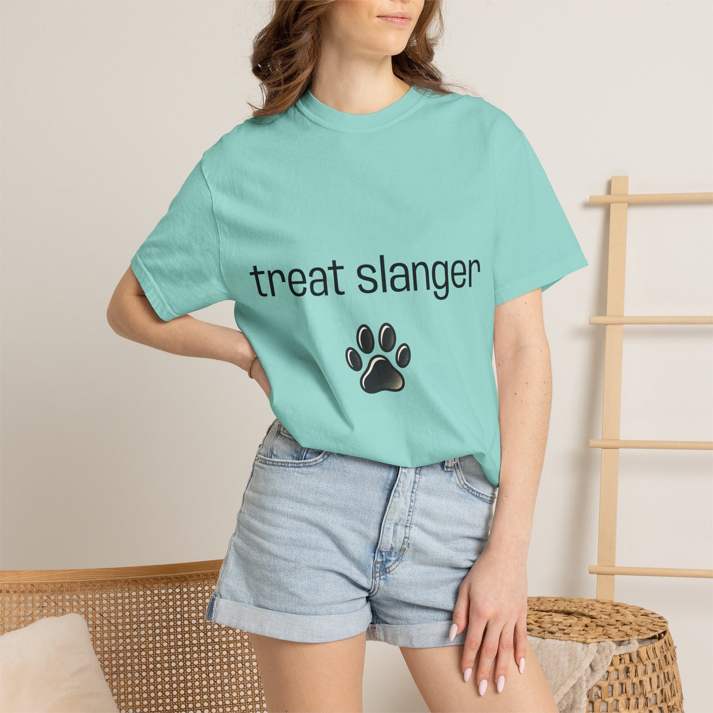 Merch - T-Shirt Treat Slanger Unisex Garment-Dyed T-shirt