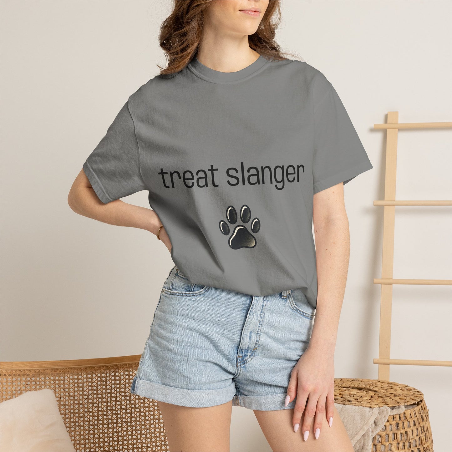 Merch - T-Shirt Treat Slanger Unisex Garment-Dyed T-shirt