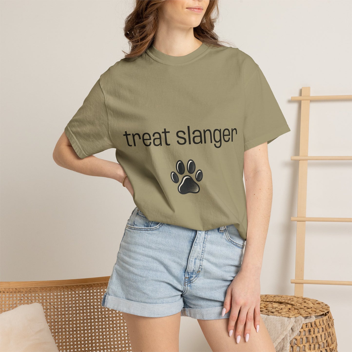 Merch - T-Shirt Treat Slanger Unisex Garment-Dyed T-shirt