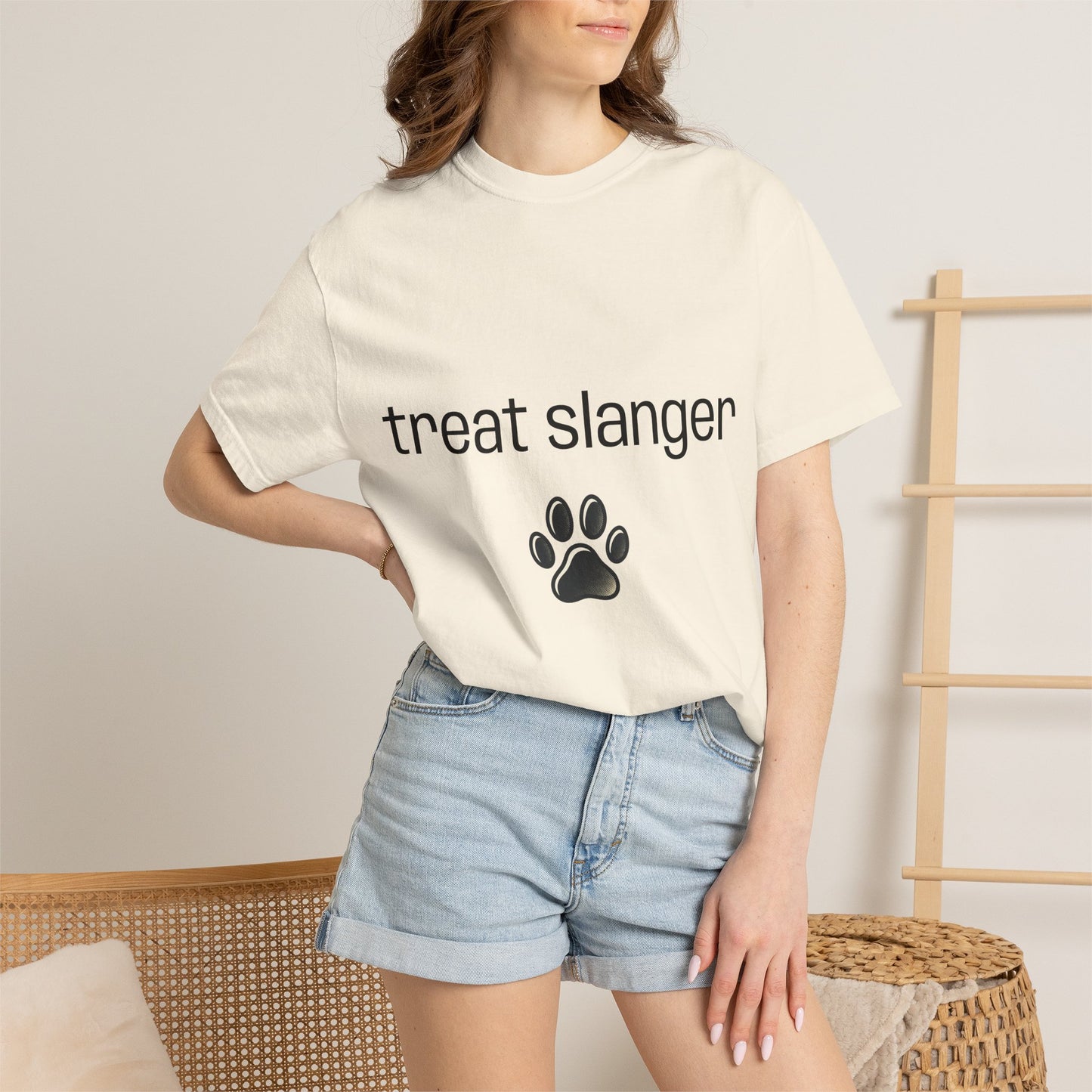 Merch - T-Shirt Treat Slanger Unisex Garment-Dyed T-shirt